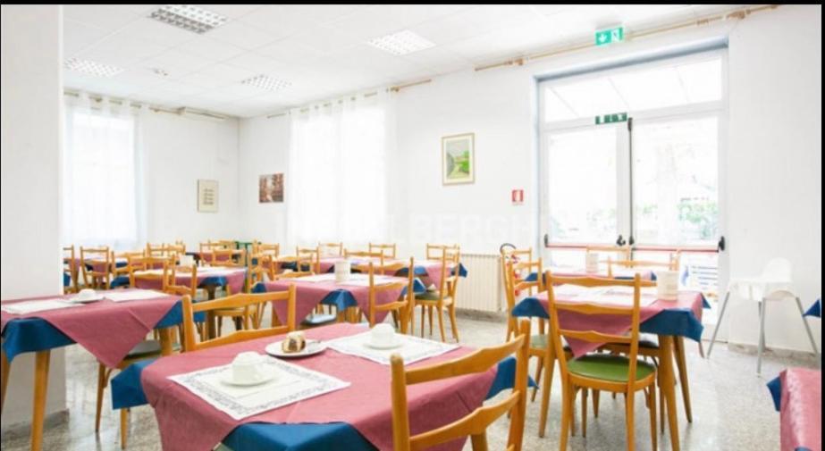 Hotel Silvana Beach Rimini Zewnętrze zdjęcie